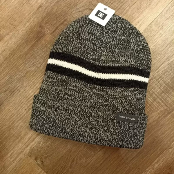 Beanie DC Shoes Label se
